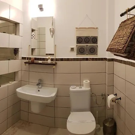 Cuibul Dintre Iazuri Pensiune Piatra Neamţ